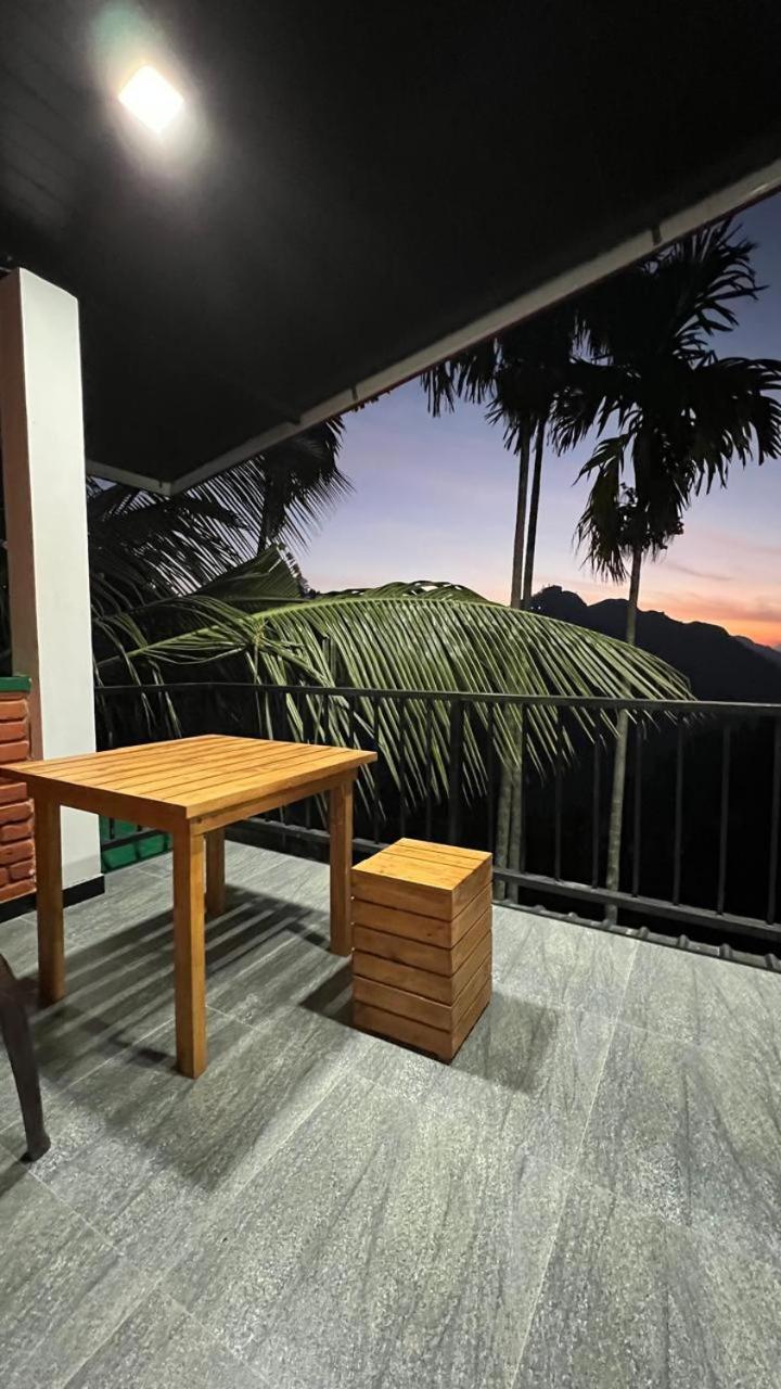 Adam'S Apple Homestay เอลลา ภายนอก รูปภาพ